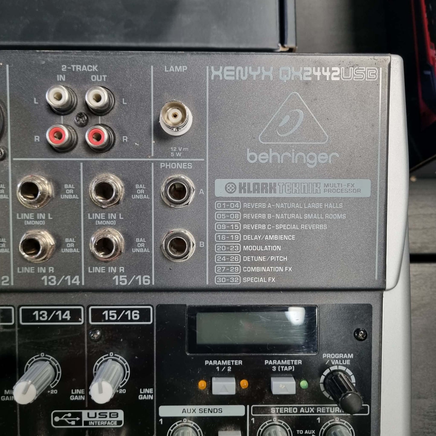 Behringer Xenyx QX2442USB